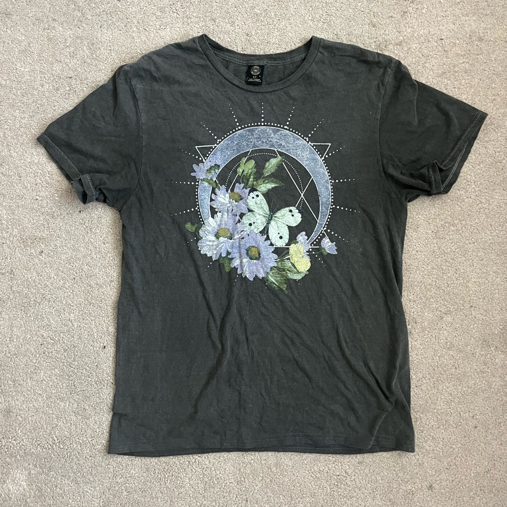 Tultex Gray Short Sleeve Tee with Artistic Graphic